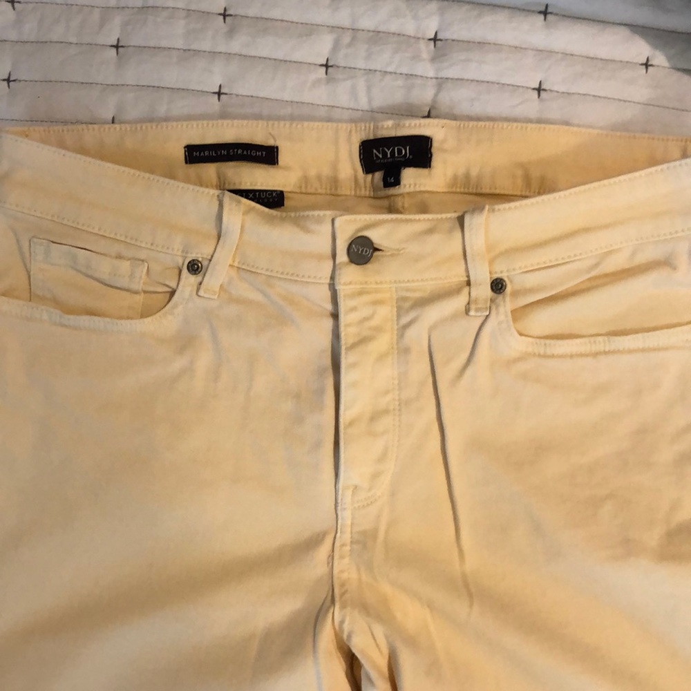NYDJ Pale yellow Capri pants